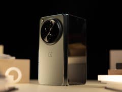 The camera module's design is very impressive.