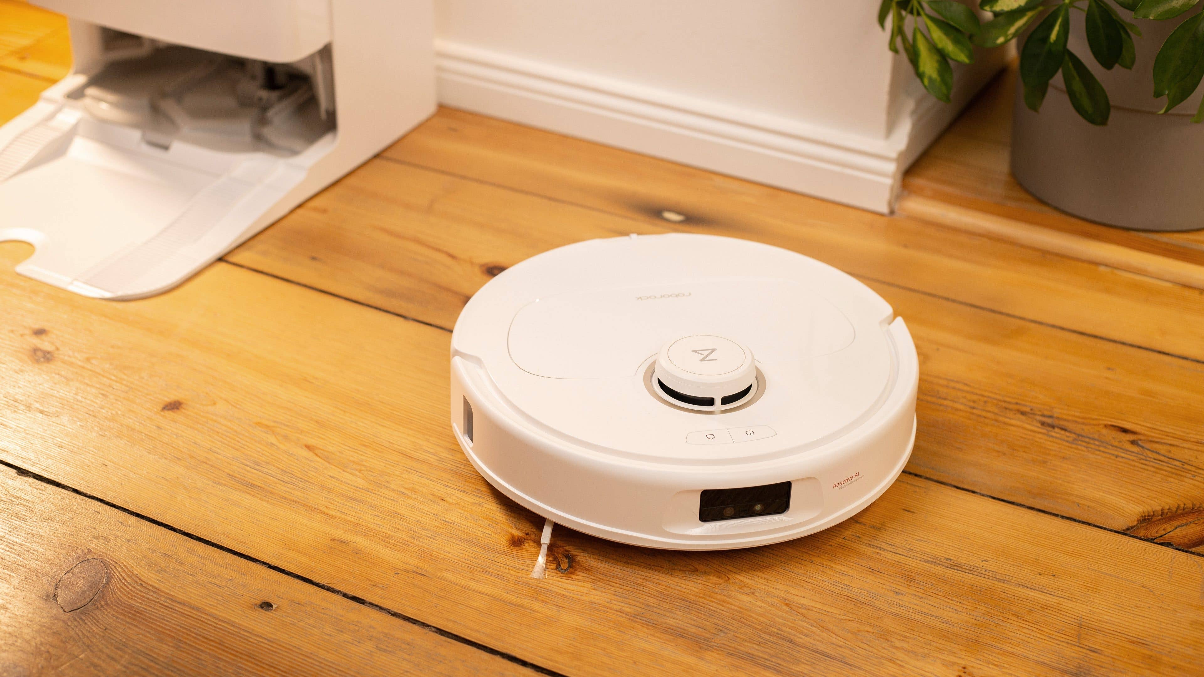 The Roborock Q Revo MaxV maps out the room flawlessly.