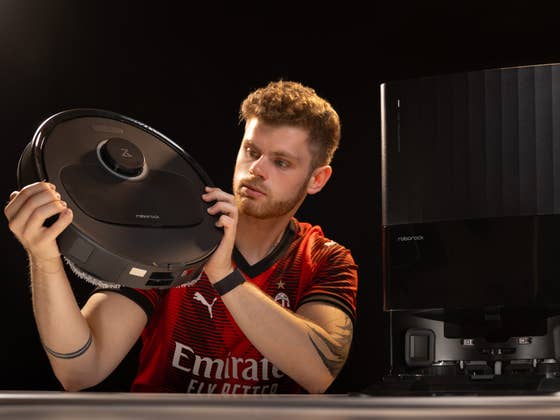 Roborock Qrevo Plus Review: Tiny Robotic Vacuum Cleaner with Retractable Mop