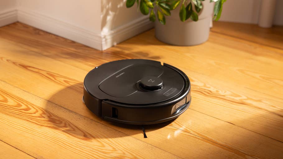 Roborock Qrevo S viewed from above