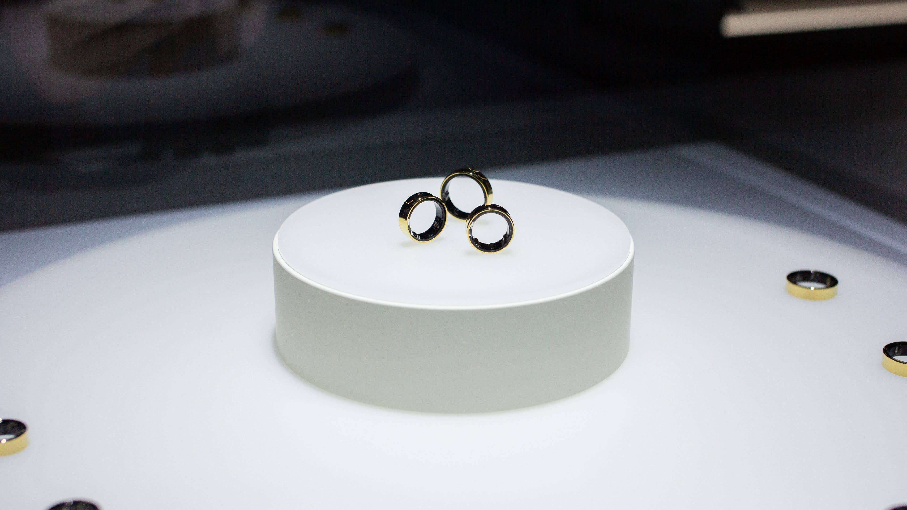 Samsung Ring in gold