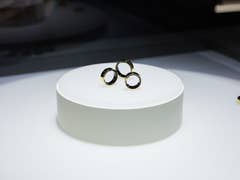 Samsung Galaxy Ring in gold