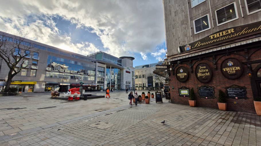 Samsung Galaxy S23 FE sample photo