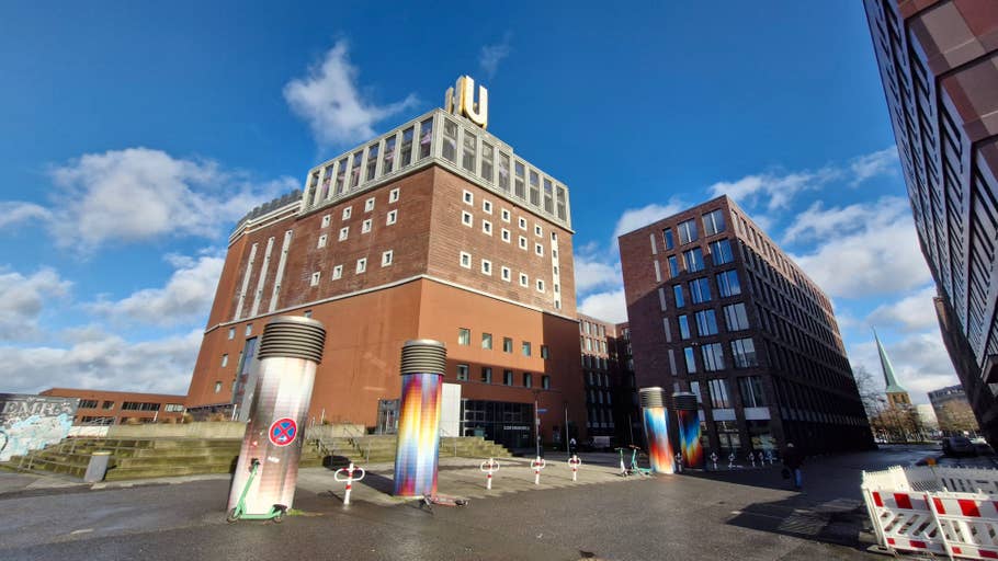 Samsung Galaxy S23 FE sample photo