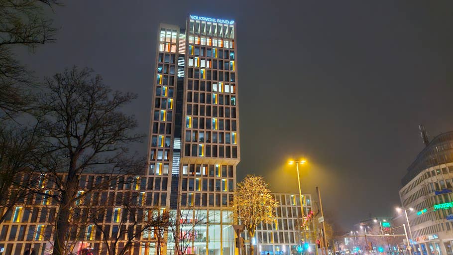 Samsung Galaxy S23 FE sample photo