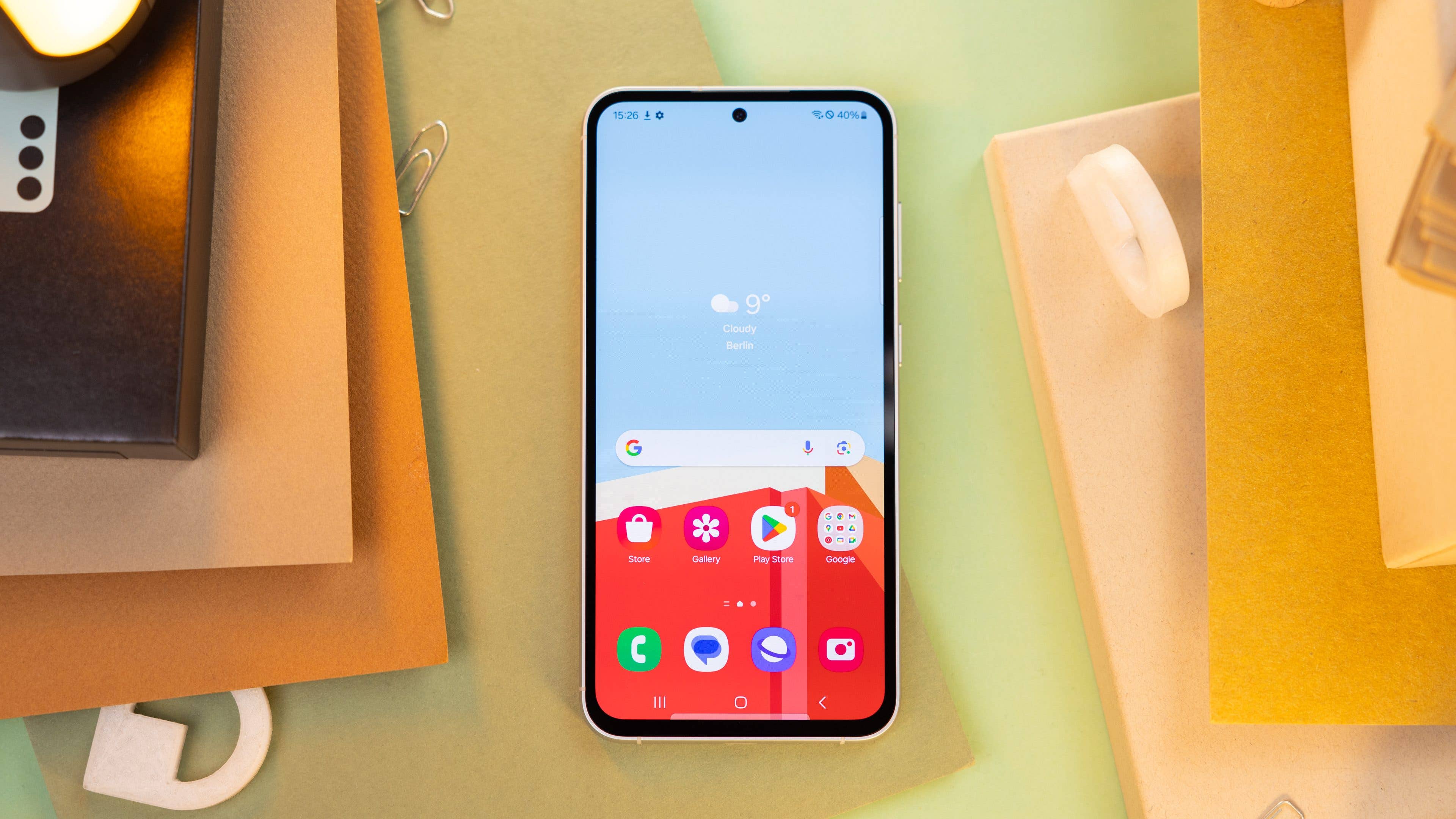 The S23 FE's thick bezels make it look outdated. The S23 FE's thick bezels make it look outdated.