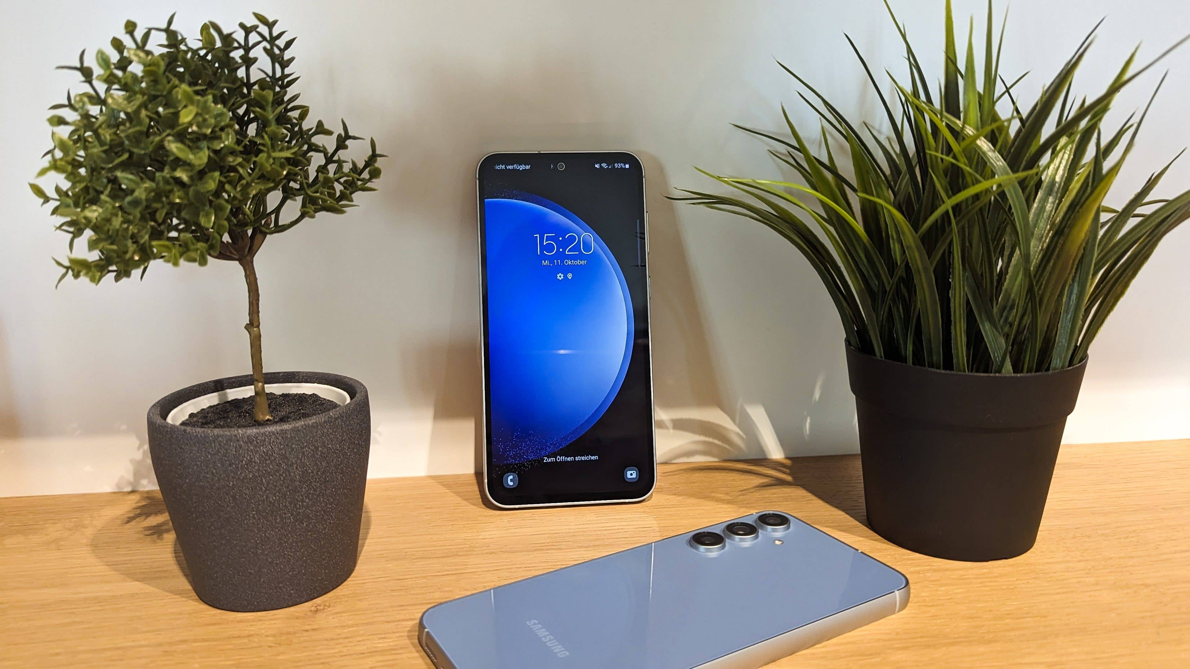 There is no doubt that the Galaxy S23 FE is a really beautiful, high-quality smartphone with a premium look. There is no doubt that the Galaxy S23 FE is a really beautiful, high-quality smartphone with a premium look.