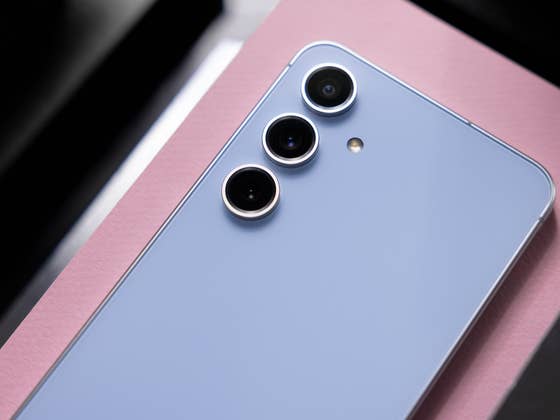 Samsung’s Galaxy S24 FE at 19% Off is a Smarter Buy Than Galaxy A56