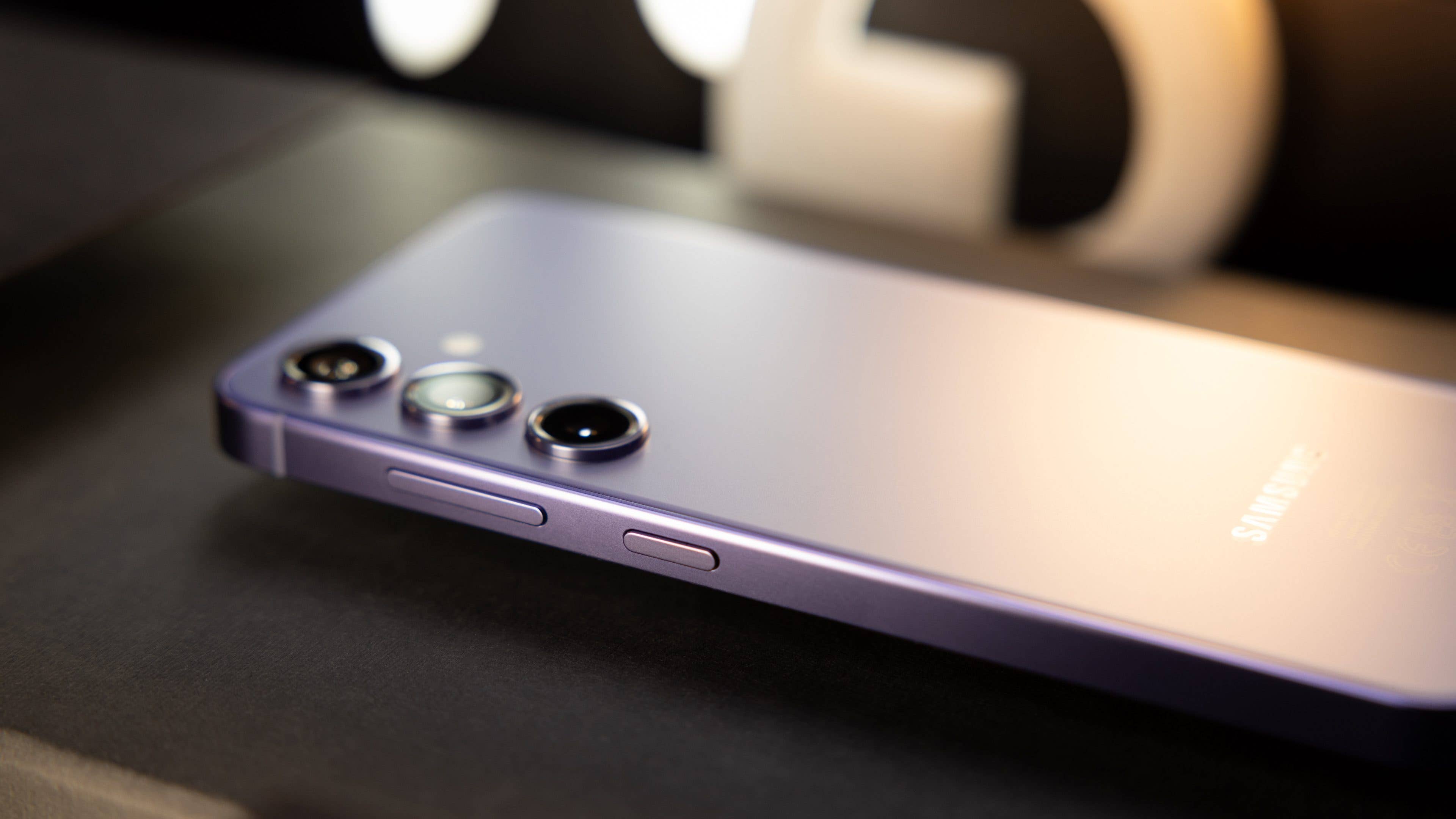 Samsung Galaxy S24 viewed from the side, showing the flat surface