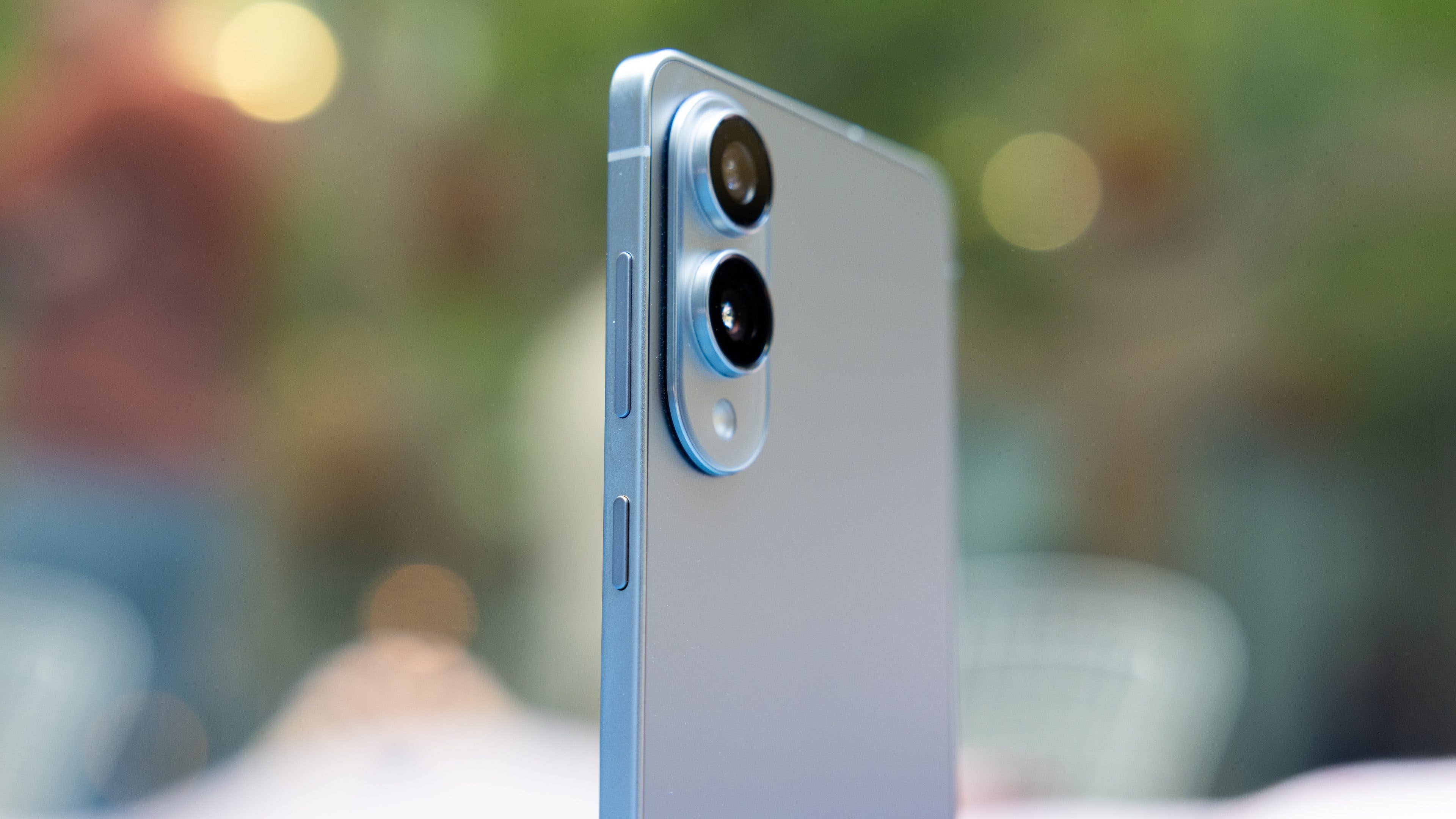 The Samsung Galaxy S25 Edge reviewed.