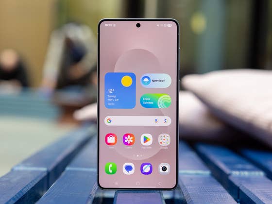 Samsung’s Thinnest Smartphone is Cheapest Today, Save $410