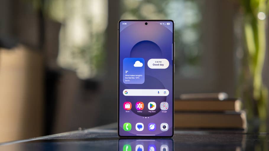 Samsung Galaxy S25 Ultra smartphone displaying a weather widget and app icons.