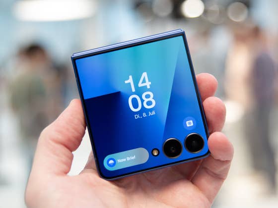 Samsung Galaxy Z Flip7 or Flip7 FE: How To Make the Right Decision