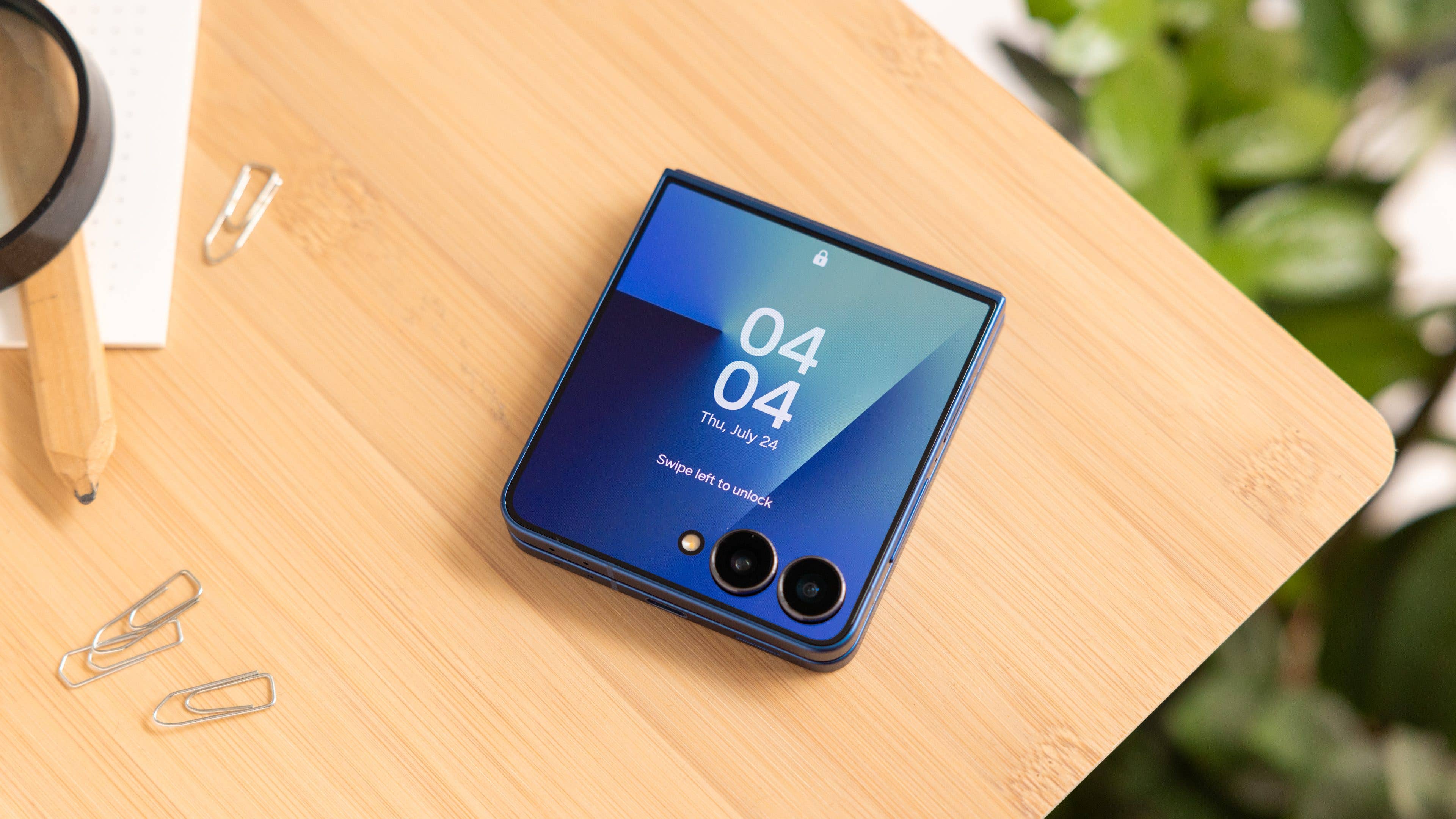 Galaxy Z Flip 7: Review, Price & Key Upgrades - memesita.com - Memesita