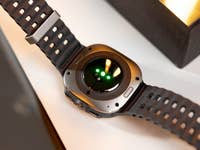 Samsung Galaxy Watch Ultra photodiodes in the BioActive sensor in detail