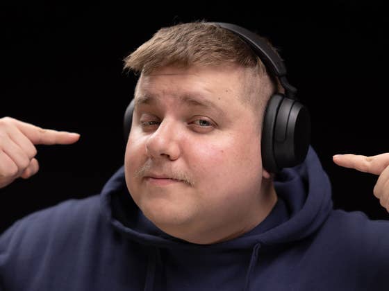 Sennheiser Accentum Wireless Review: Affordable and Reliable