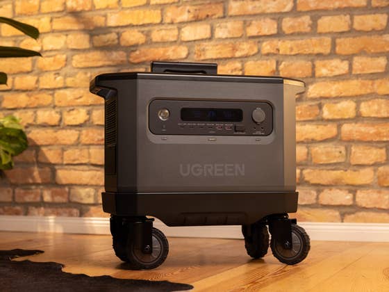 Ugreen PowerRoam 2200 Review: The Uber-Versatile Power Station