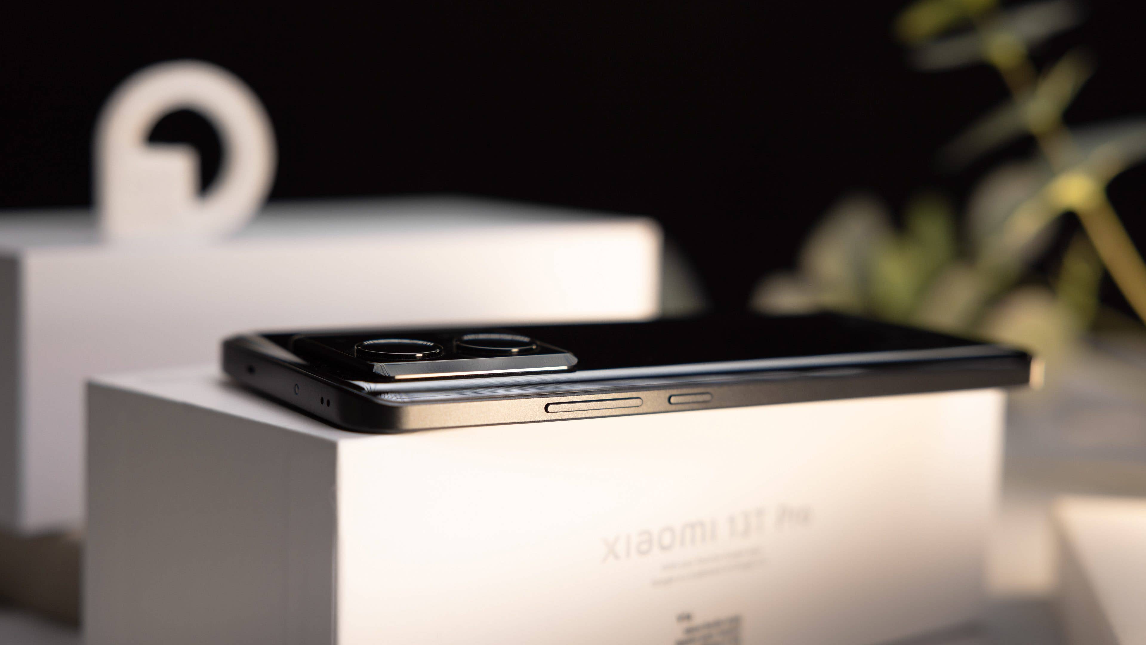 Xiaomi 13T Pro side buttons Xiaomi 13T Pro side buttons