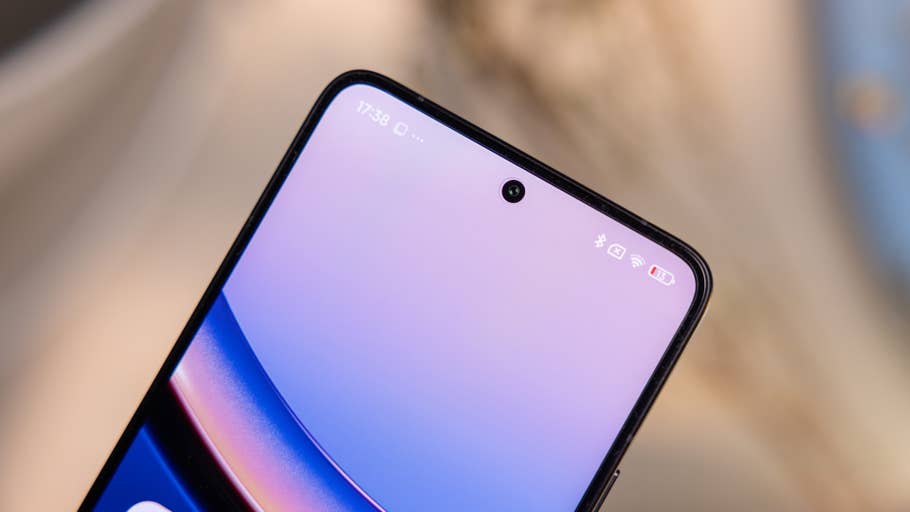 Close-up of the Poco F7 Ultra smartphoneu0027s screen with a minimalist design.