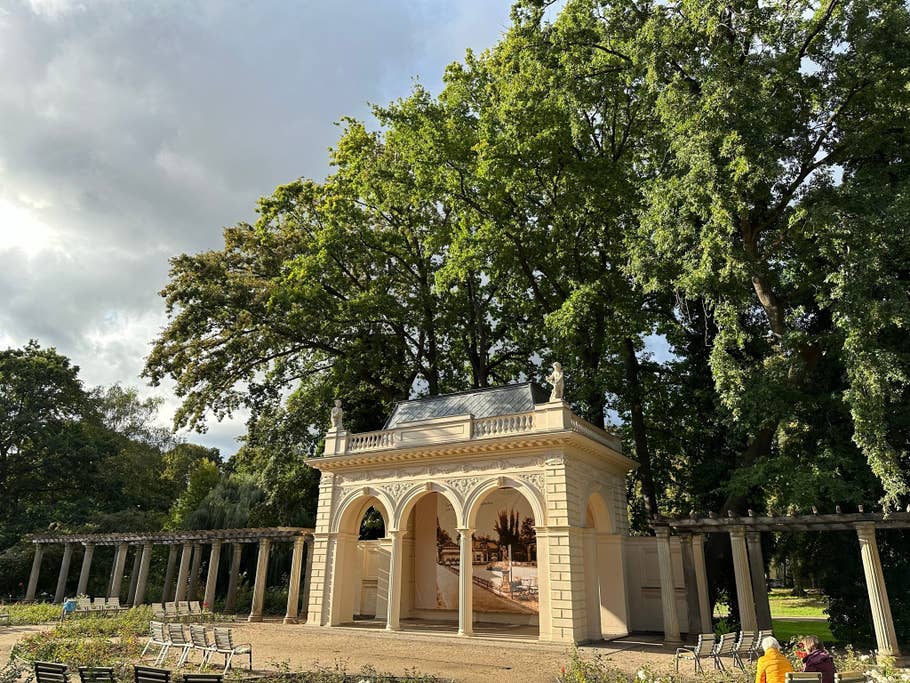 Apple iPhone 14 Pro Max sample photo