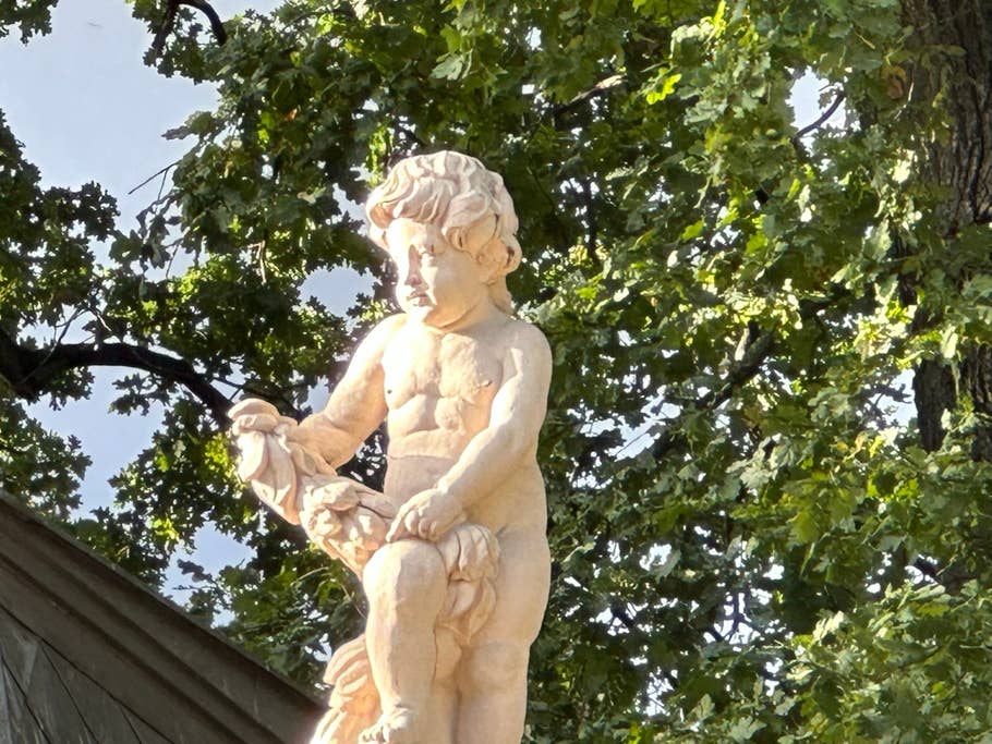 Apple iPhone 14 Pro Max sample photo