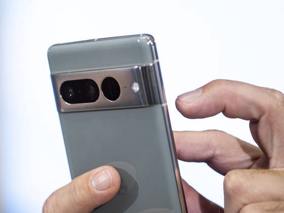 Fast Pair could make data transfer on new Galaxy and Android phones easier