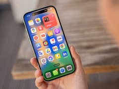 Apple iPhone 15 display highlighted