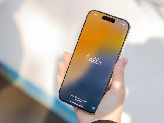 iPhone 16 Pro and 15 Pro Users Face Display Woes: This May be the Cause