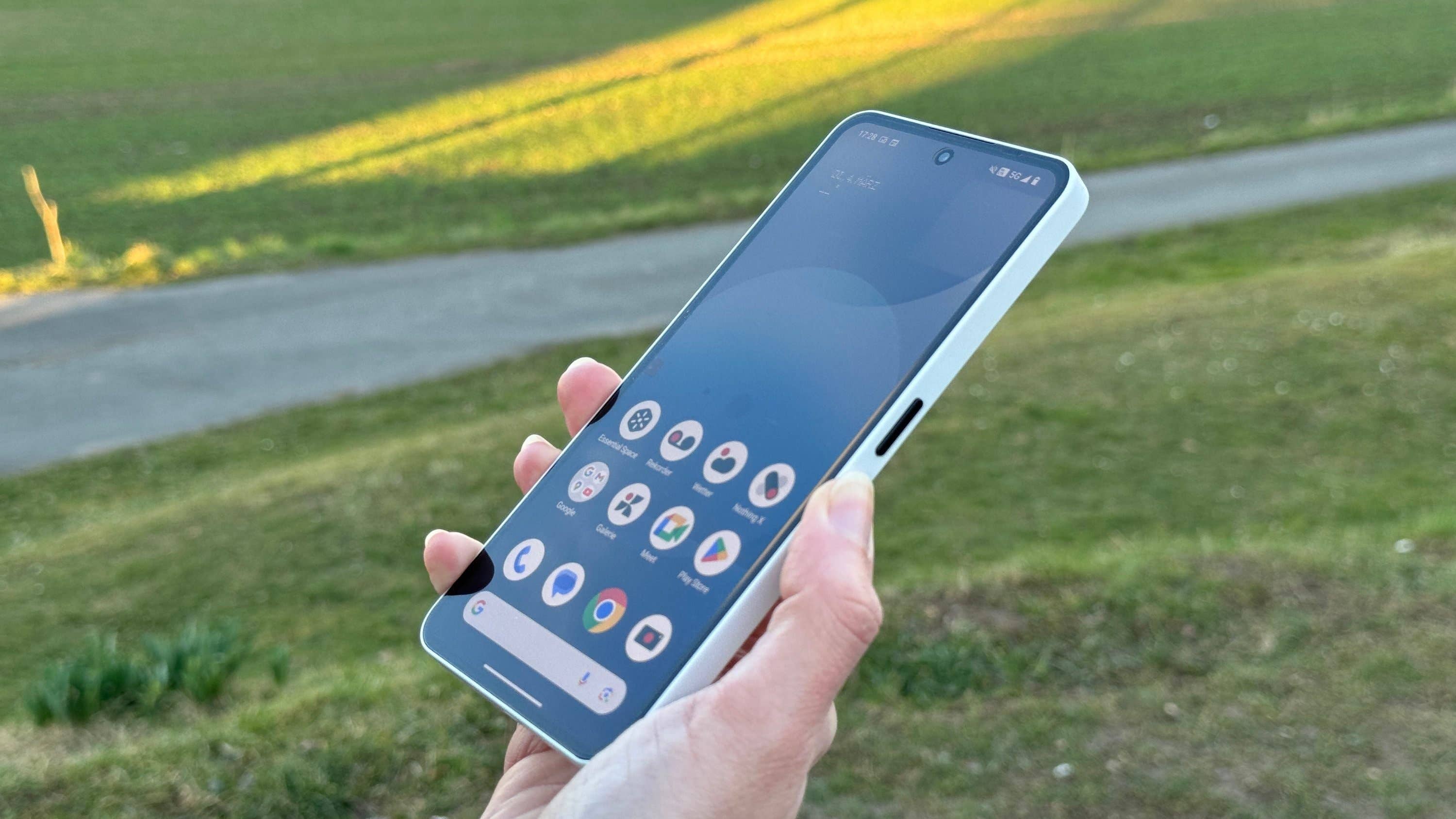 美品 Nothing phone 3a Nothing Phone (3a) Review: The Best Sub-$400 Smartphone