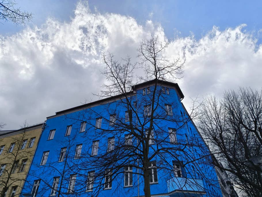 Daytime photo taken by the Nothing Phone 2(a)