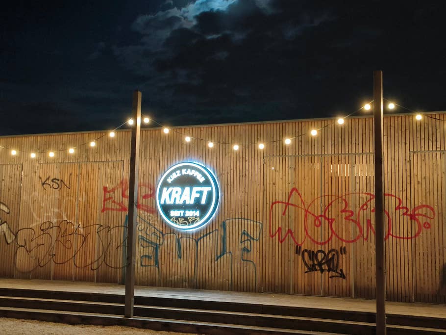 Oppo Find N2 Flip - sample