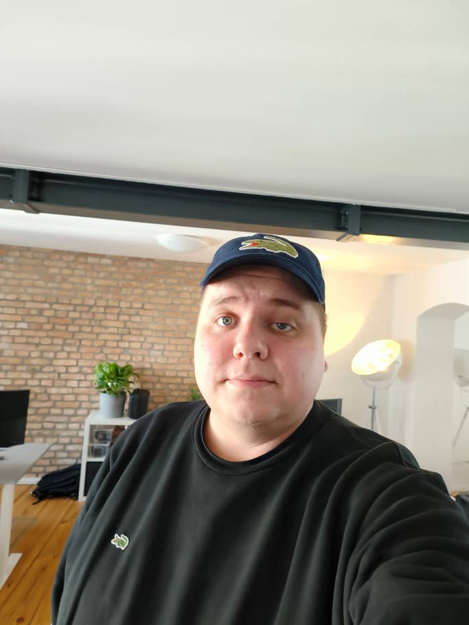 Oppo Find N2 Flip - sample