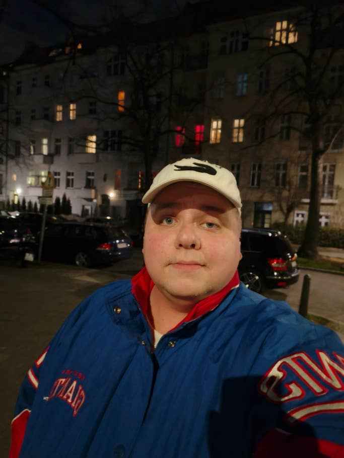 Oppo Find N2 Flip - sample