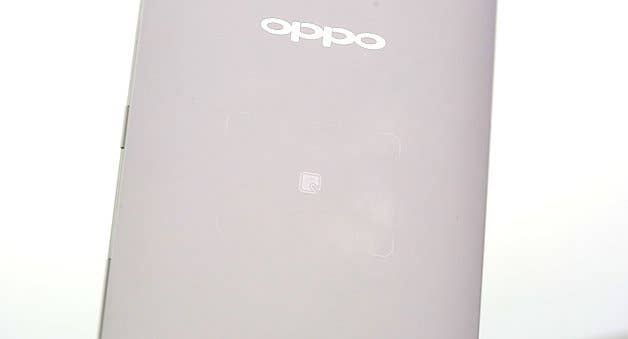 oppo n1 unboxing back