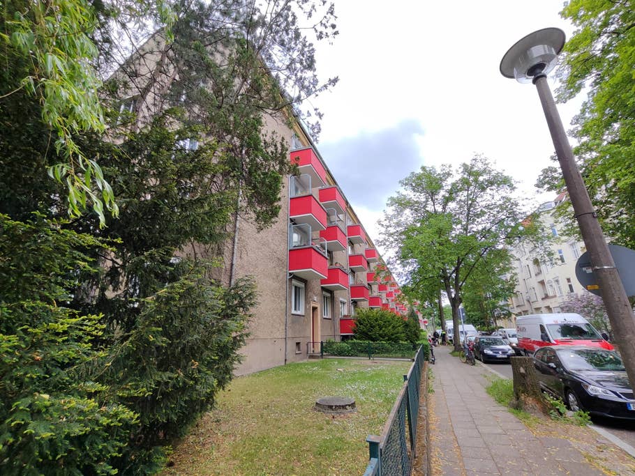 Poco F4 GT review photo gallery