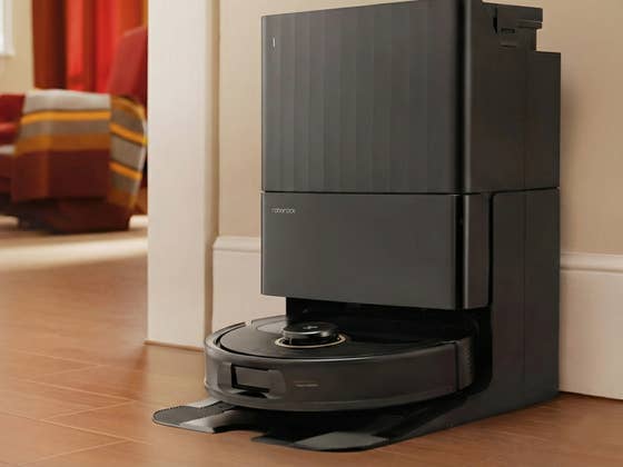 Roborock’s Impressive Qrevo S5V Robot Cleaner is $400 Off Right Now