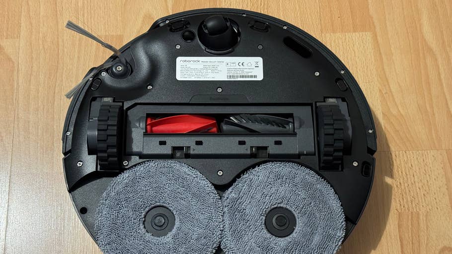 Roborock Saros 10R with its rotating mop pads