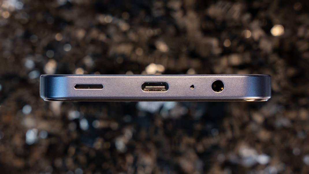 Samsung Galaxy A15 5G underside