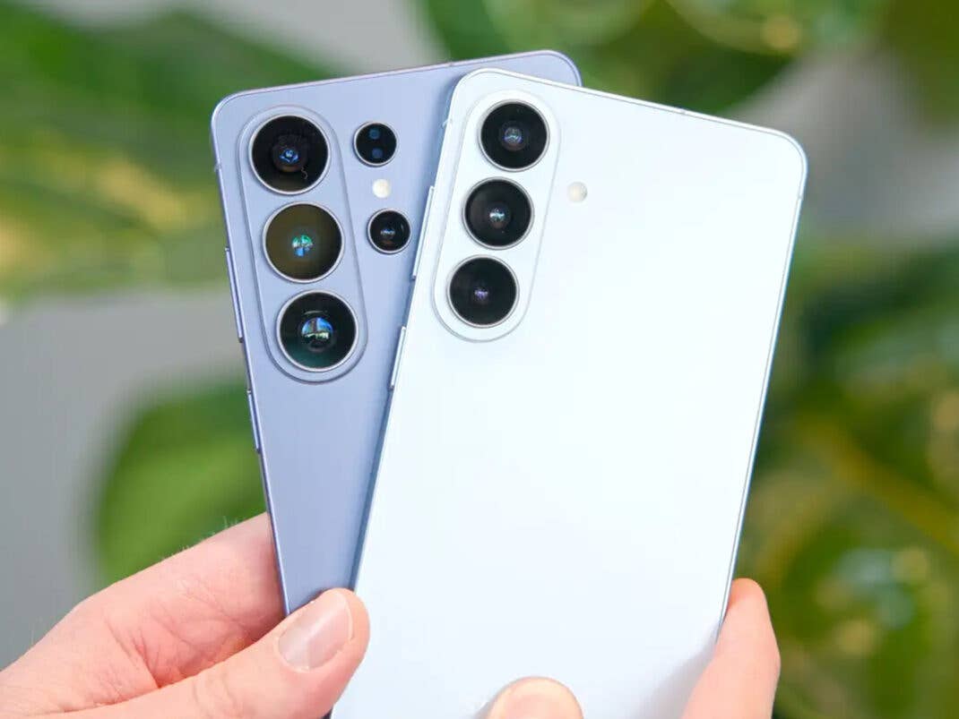 Samsung Galaxy S26 Ultra and S26+