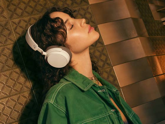 Sennheiser Momentum True Wireless 4 with Auracast presented at CES 2024