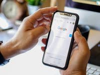 Hero image / How to remove results about you in Google search guide