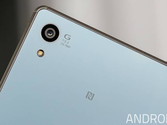 Watch the Xperia Z3+ overheat after Sony’s anti-overheating update