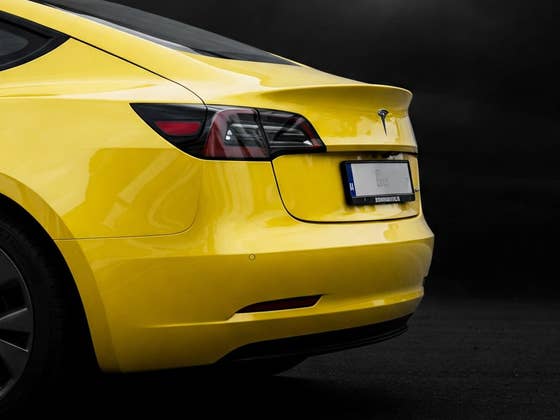 Industry Shock: Tesla May Join Forces with Nissan Amidst Crisis