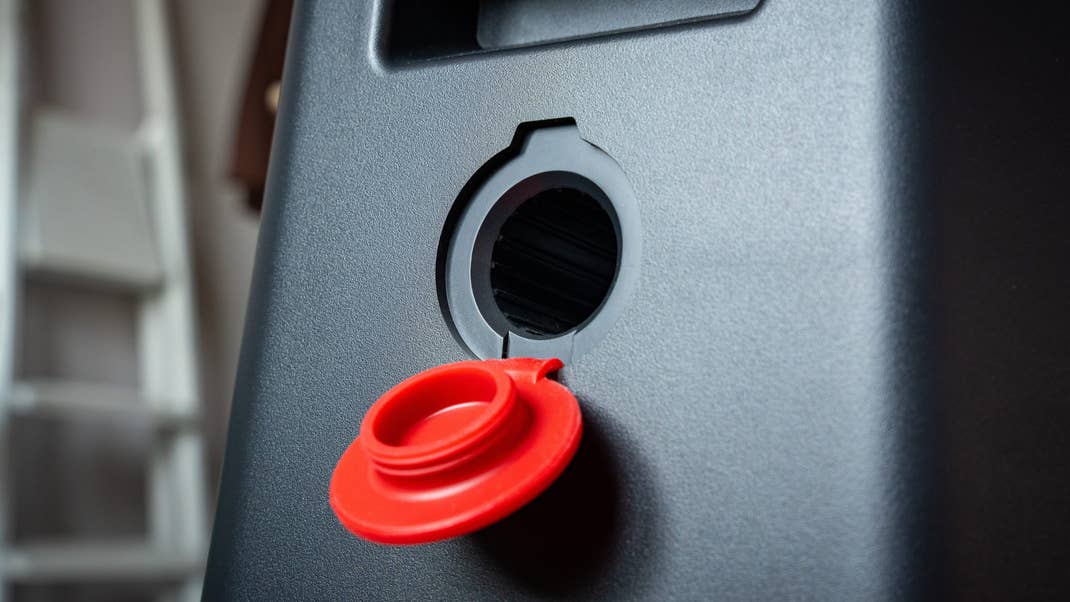 The Rockster Air 2 can even stand on a tripod!