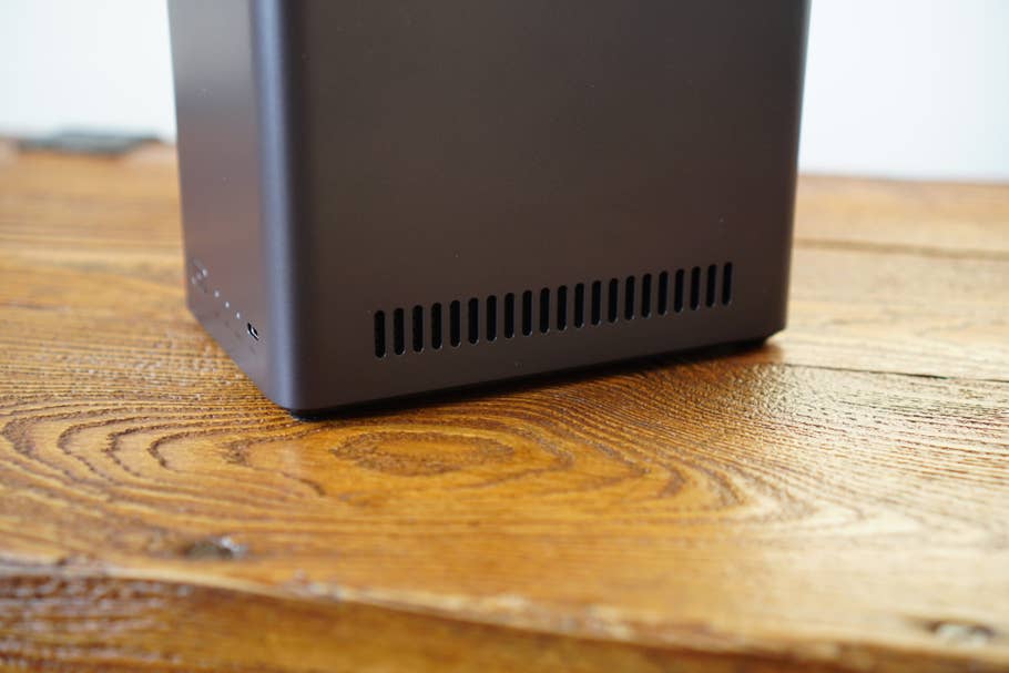 Ugreen NASync DH2300