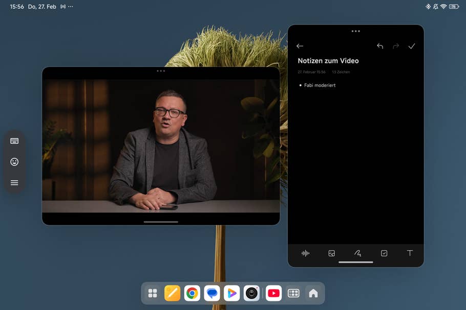 A Xiaomi Pad 7 shows a video of a presenter with notes next to it.