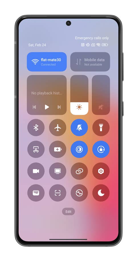 HyperOS home screen on the Xiaomi 14.