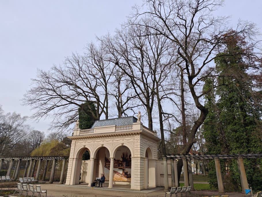 Daytime photo by the Xiaomi 14