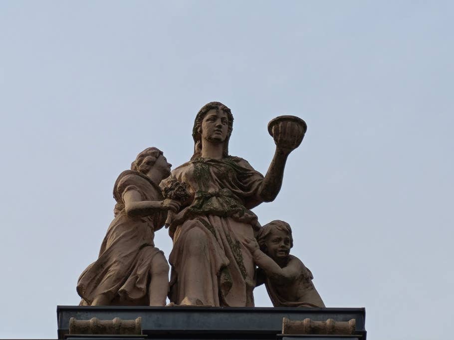 Daytime photo by the Xiaomi 14