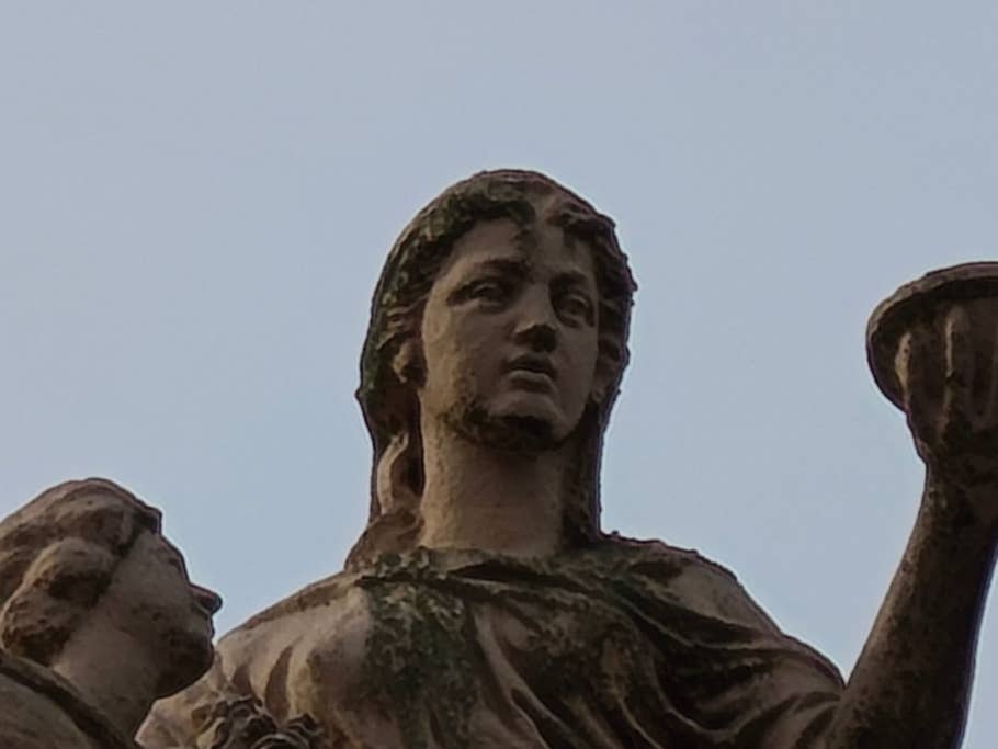 Daytime photo by the Xiaomi 14